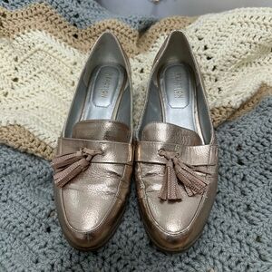 Rose Gold Kenneth Cole Reaction Metallic Loafers with Tassels